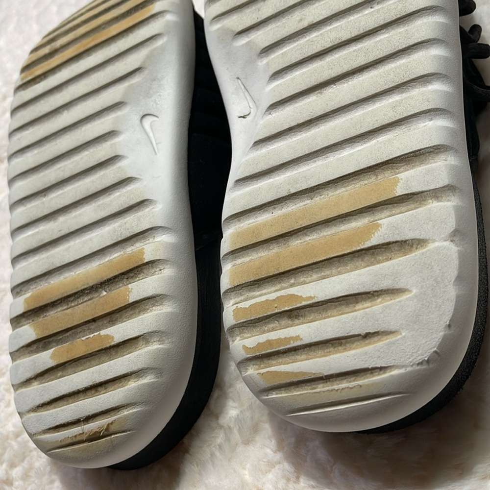 Nike Slides - Picture 7 of 10